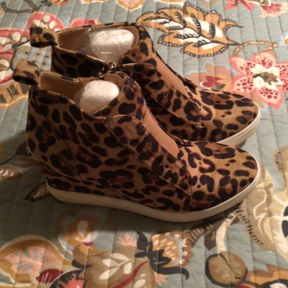 CCOCCI LEOPARD PRINT WEDGE ANKLE BOOTS size 8.5 - Picture 1 of 4